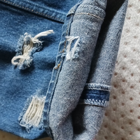 Vintage Levi 1991 501s Distressed Jeans Natural Fading size 31 -32 - Picture 4 of 15